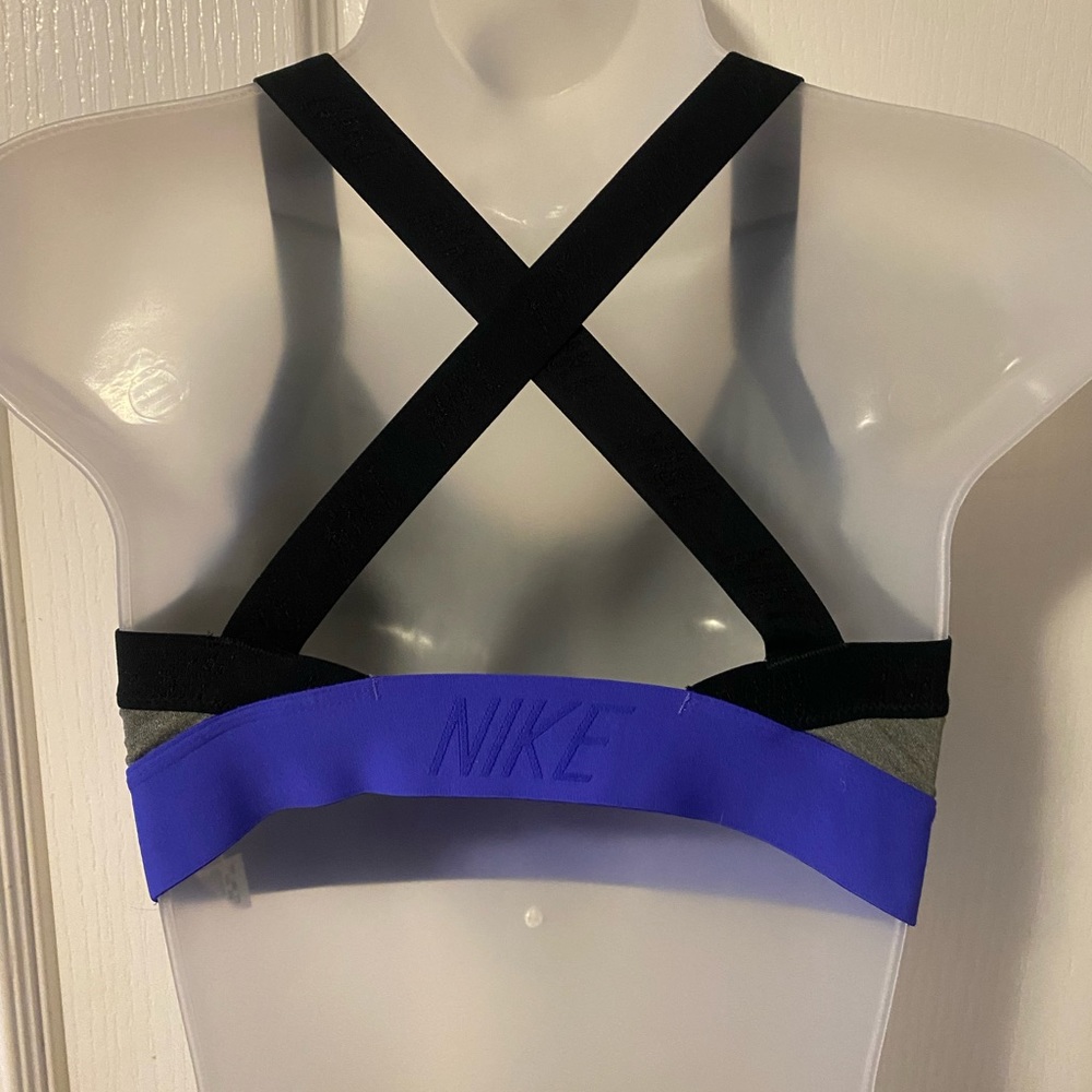 Nike bra. Size M. Grey & purple.